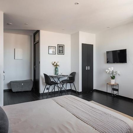 Studio Black & White A 10 Mins A Pieds De La Gare Pour Geneve Annemasse Exterior foto